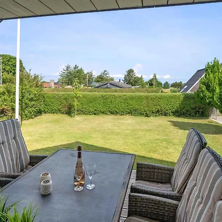 בית נופש Cosy House Near Child Friendly