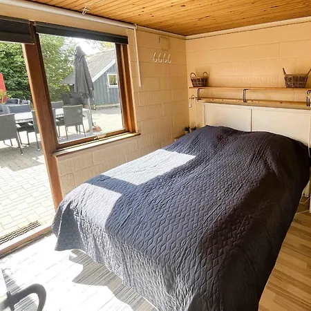 בית נופש Cosy House Near Child Friendly בוגנזה